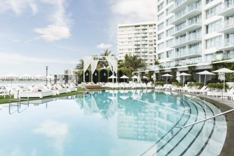 Condominio en Miami Beach, Florida, 1 dormitorio № 2244429