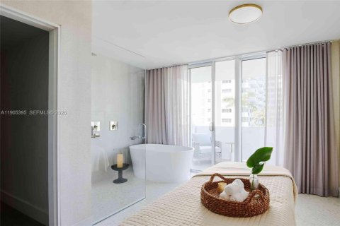 Condominio en venta en Miami Beach, Florida, 1 dormitorio, 83.43 m2 № 2244429 - foto 17