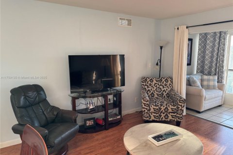 Condominio en venta en Sunrise, Florida, 1 dormitorio, 59.46 m2 № 1863274 - foto 9