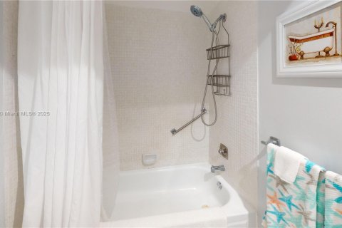 Condominio en venta en Sunrise, Florida, 1 dormitorio, 59.46 m2 № 1863274 - foto 25