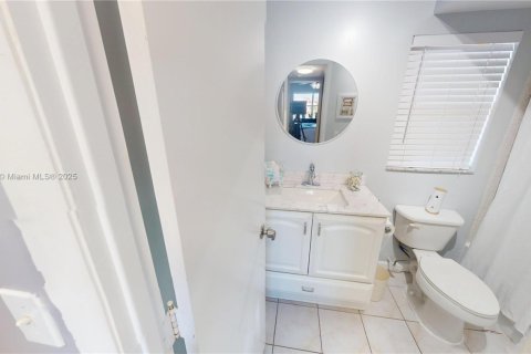 Condominio en venta en Sunrise, Florida, 1 dormitorio, 59.46 m2 № 1863274 - foto 26
