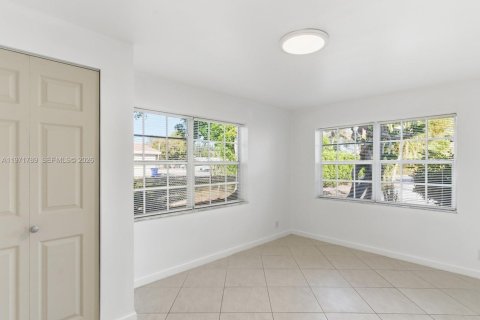 House in Fort Lauderdale, Florida 2 bedrooms, 57.79 sq.m. № 2032430 - photo 15