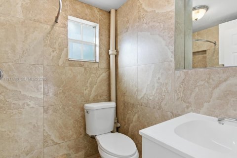 House in Fort Lauderdale, Florida 2 bedrooms, 57.79 sq.m. № 2032430 - photo 20