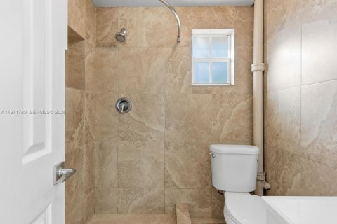 House in Fort Lauderdale, Florida 2 bedrooms, 57.79 sq.m. № 2032430 - photo 21