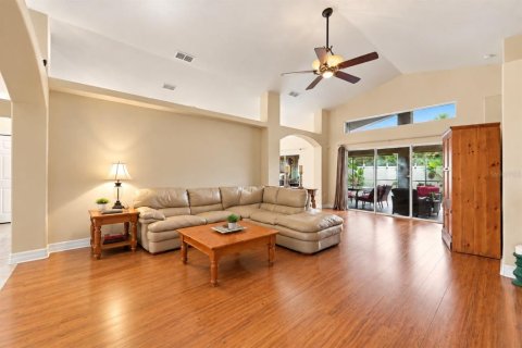 House in Clermont, Florida 3 bedrooms, 171.22 sq.m. № 2409980 - photo 7