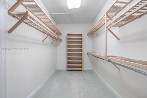 Купить виллу или дом в Пайнкрест, Флорида 5 спален, 356.37м2, № 2086954 - фото 13