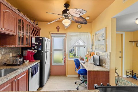 Condominio en venta en Hallandale Beach, Florida, 1 dormitorio, 78.97 m2 № 1825511 - foto 21
