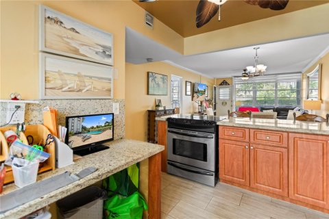 Condominio en venta en Hallandale Beach, Florida, 1 dormitorio, 78.97 m2 № 1825511 - foto 24