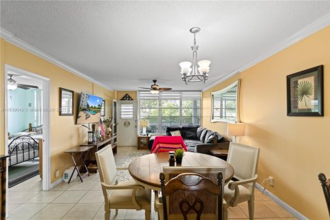 Condominio en venta en Hallandale Beach, Florida, 1 dormitorio, 78.97 m2 № 1825511 - foto 26