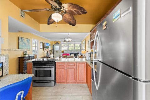 Condominio en venta en Hallandale Beach, Florida, 1 dormitorio, 78.97 m2 № 1825511 - foto 23