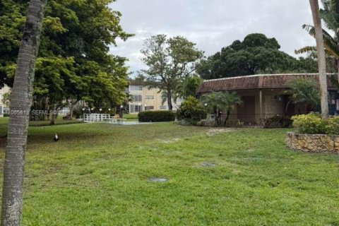 Copropriété à vendre à Lauderdale Lakes, Floride: 2 chambres, 87.7 m2 № 2090509 - photo 16