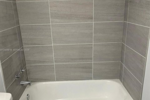 Copropriété à vendre à Lauderdale Lakes, Floride: 2 chambres, 87.7 m2 № 2090509 - photo 10