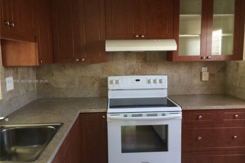 Copropriété à vendre à Lauderdale Lakes, Floride: 2 chambres, 87.7 m2 № 2090509 - photo 3