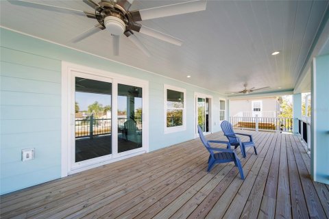 House in Hudson, Florida 3 bedrooms, 197.6 sq.m. № 2118159 - photo 20