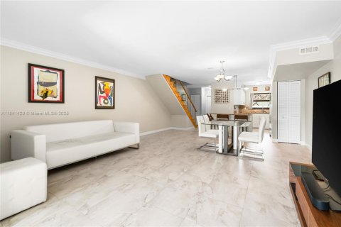 Adosado en venta en Hollywood, Florida, 2 dormitorios, 152.17 m2 № 1958152 - foto 16