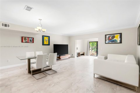 Adosado en venta en Hollywood, Florida, 2 dormitorios, 152.17 m2 № 1958152 - foto 4