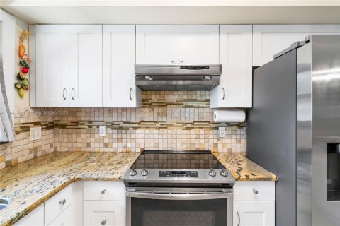 Adosado en venta en Hollywood, Florida, 2 dormitorios, 152.17 m2 № 1958152 - foto 8