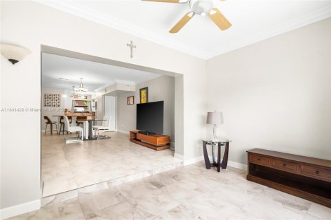 Adosado en venta en Hollywood, Florida, 2 dormitorios, 152.17 m2 № 1958152 - foto 20