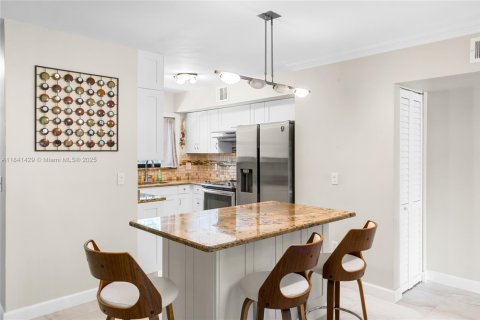 Adosado en venta en Hollywood, Florida, 2 dormitorios, 152.17 m2 № 1958152 - foto 2