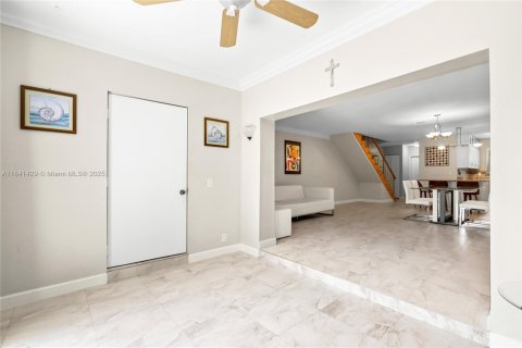 Adosado en venta en Hollywood, Florida, 2 dormitorios, 152.17 m2 № 1958152 - foto 21
