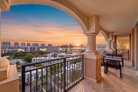 Condo in Sunny Isles Beach, Florida, 2 bedrooms  № 2392139
