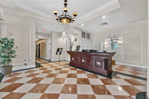 Condo in Sunny Isles Beach, Florida, 2 bedrooms  № 2392139 - photo 28