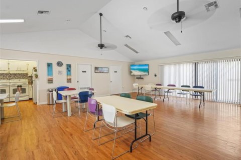 Condo in Port Charlotte, Florida, 1 bedroom  № 1900577 - photo 26