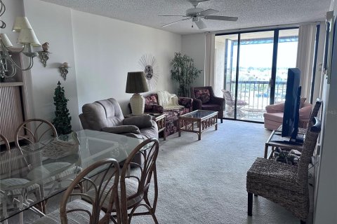 Condo in Port Charlotte, Florida, 1 bedroom  № 1900577 - photo 2
