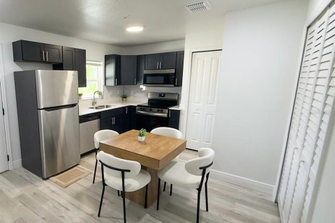 Apartment in Deltona, Florida 2 bedrooms, 79.62 sq.m. № 2223272 - photo 5