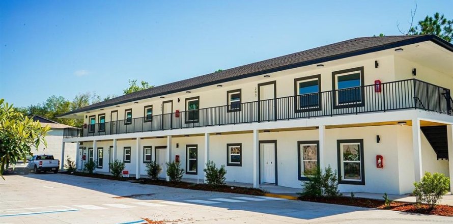 Apartment in Deltona, Florida 2 bedrooms, 79.62 sq.m. № 2223272