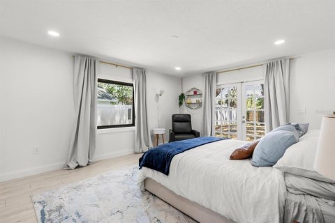 Casa en venta en Tampa, Florida, 4 dormitorios, 177.91 m2 № 1637551 - foto 18