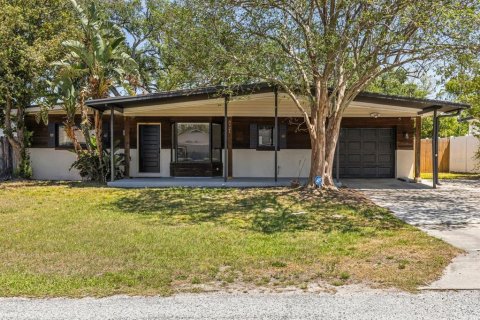 House in Tampa, Florida 4 bedrooms, 177.91 sq.m. № 1637551 - photo 1
