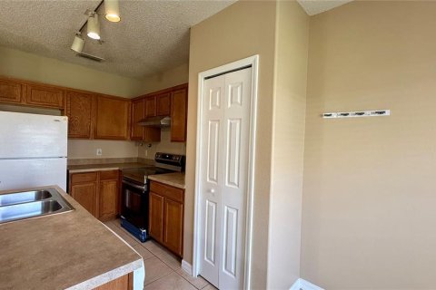 Adosado en alquiler en Kissimmee, Florida, 3 dormitorios, 160.26 m2 № 1900963 - foto 3