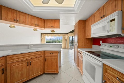 Купить кондоминиум в Пунта-Горда, Флорида 6 комнат, 129.88м2, № 1521072 - фото 13