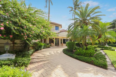 House in Palm Beach Gardens, Florida 4 bedrooms, 360.37 sq.m. № 2429799