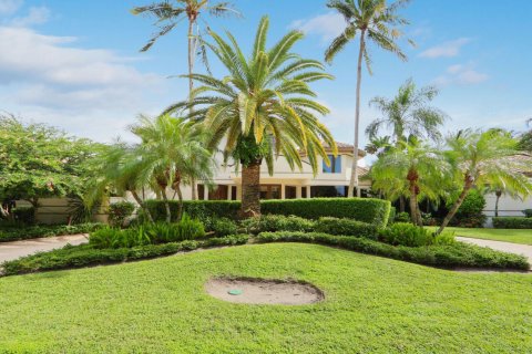 House in Palm Beach Gardens, Florida 4 bedrooms, 360.37 sq.m. № 2429799 - photo 8