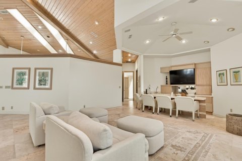 House in Palm Beach Gardens, Florida 4 bedrooms, 360.37 sq.m. № 2429799 - photo 13