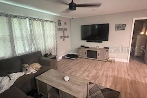 House in Palm Bay, Florida 4 bedrooms, 142.7 sq.m. № 1893958 - photo 11