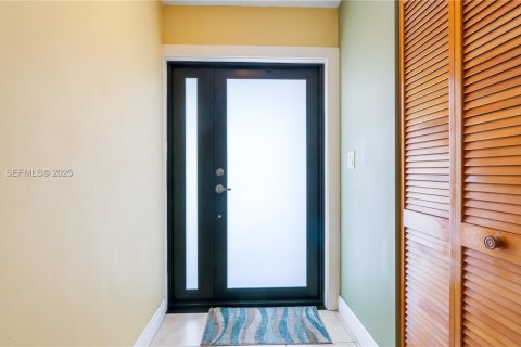 Villa ou maison à vendre à Hialeah, Floride: 4 chambres, 137.03 m2 № 1983713 - photo 8