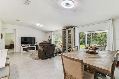 House in Titusville, Florida 4 bedrooms, 158.58 sq.m. № 1883465 - photo 13