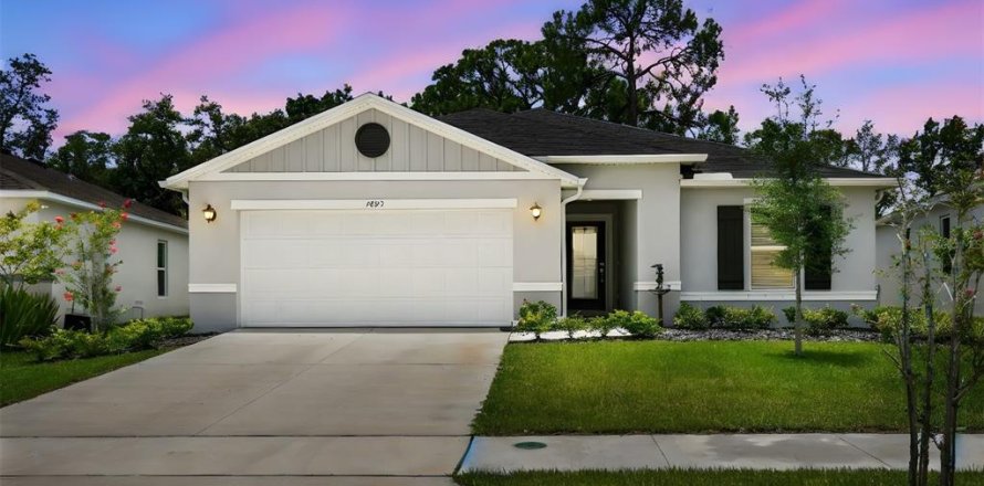 House in Titusville, Florida 4 bedrooms, 158.58 sq.m. № 1883465