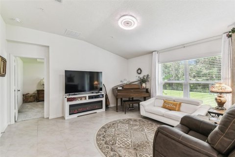 House in Titusville, Florida 4 bedrooms, 158.58 sq.m. № 1883465 - photo 14
