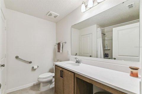 House in Titusville, Florida 4 bedrooms, 158.58 sq.m. № 1883465 - photo 19