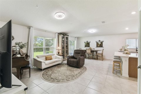 House in Titusville, Florida 4 bedrooms, 158.58 sq.m. № 1883465 - photo 15