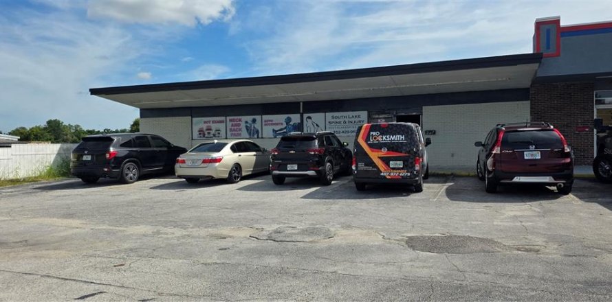 Immobilier commercial à Groveland, Floride 238.02 m2 № 2095820