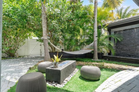 Villa ou maison à vendre à Wilton Manors, Floride: 3 chambres № 2075346 - photo 8