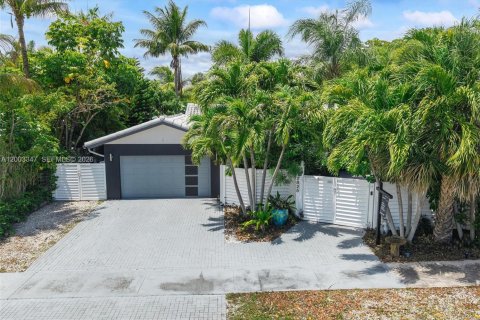 Villa ou maison à vendre à Wilton Manors, Floride: 3 chambres № 2075346 - photo 2