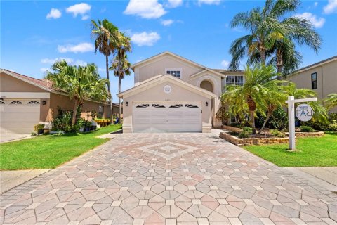 House in Tampa, Florida 4 bedrooms, 219.44 sq.m. № 2157958