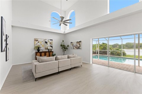 Casa en venta en Tampa, Florida, 4 dormitorios, 219.44 m2 № 2157958 - foto 5