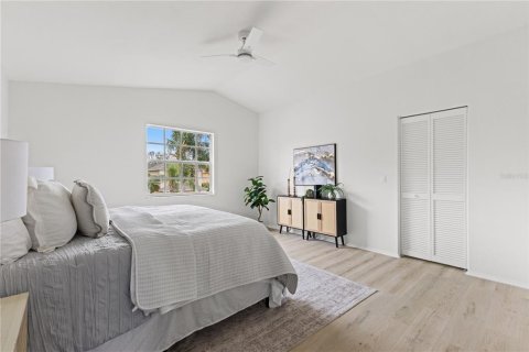 Casa en venta en Tampa, Florida, 4 dormitorios, 219.44 m2 № 2157958 - foto 8